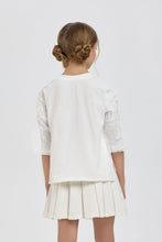 Cargar imagen en el visor de la galería, Tulle Sleeves Blouse with 3D Decors