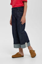 Cargar imagen en el visor de la galería, Folded Denim Pants