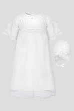 Cargar imagen en el visor de la galería, Lace and Tulle Christening Gown with Bonnet