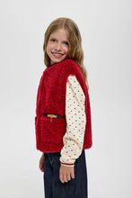Cargar imagen en el visor de la galería, Denim Insert Faux Fur Vest