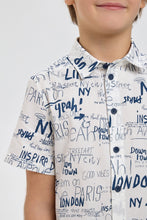 Cargar imagen en el visor de la galería, Bold Printed Shirt
