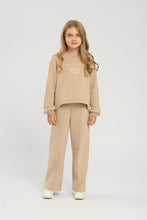 Cargar imagen en el visor de la galería, &quot;Fashionista&quot; Sweatshirt and Pants Set