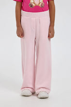 Cargar imagen en el visor de la galería, Velour Tracksuit with Necklace
