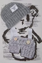 Cargar imagen en el visor de la galería, &quot;Bear In Hat&quot; Sweatshirt