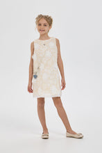 Cargar imagen en el visor de la galería, 3D Crochet Dress with Heart Mirror Decor