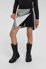 Cargar imagen en el visor de la galería, Teddy Decors Skirt-Shorts