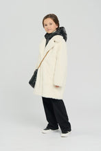 Load image into Gallery viewer, Faux Fur Coat with a Bag