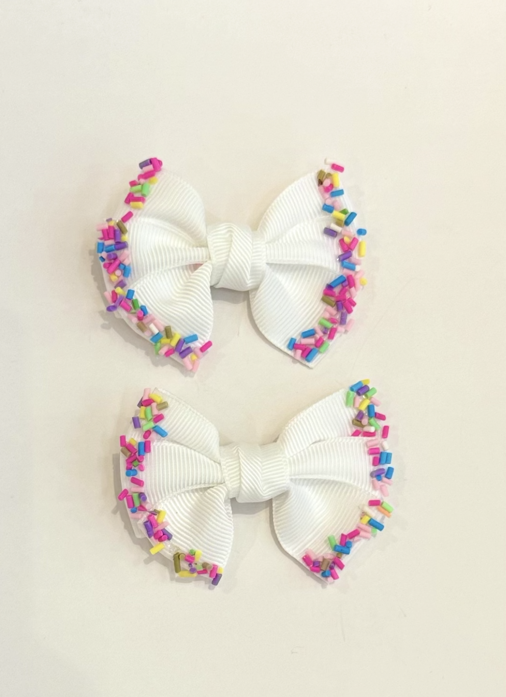 Confetti Bow Pins (2-pack), White