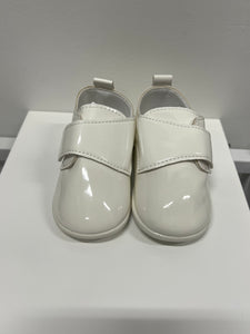 Classic lacquered baby boy shoes