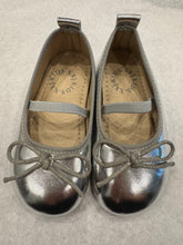 Load image into Gallery viewer, Metallic Strap Shoes, Silver