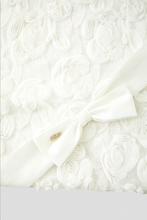 Load image into Gallery viewer, Rosette Blanket-Nest