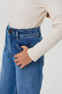 Front Pockets Jeans