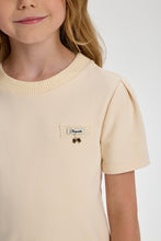 Cargar imagen en el visor de la galería, Crochet Decor T-Shirt