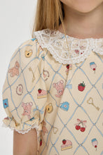 Cargar imagen en el visor de la galería, Lace Collar Printed Blouse