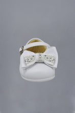 Load image into Gallery viewer, Embellished Bow Flat Shoes