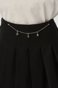 Pleated Skirt with Chain