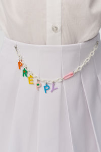 Falda plisada con cadena "PREPPY"