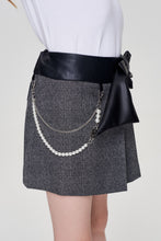 Load image into Gallery viewer, Pearl Chain Pleated Skirt